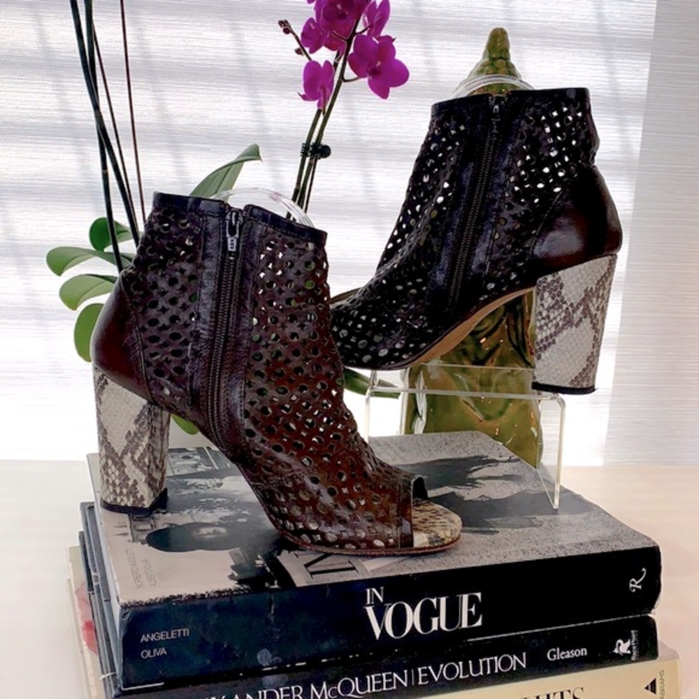 Pons Quintana Perforated Leather Open Toe Booties